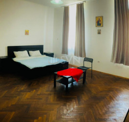 Casa, 4 rooms, 200 mp Bucuresti/Dacia