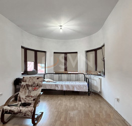 Casa, 4 rooms, 206 mp Brasov/Tractorul