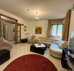 Casa, 4 rooms, 208 mp Bucuresti/Tei