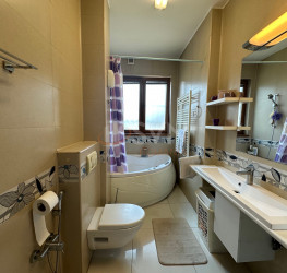 Casa, 4 rooms, 208 mp Bucuresti/Tei