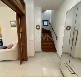 Casa, 4 rooms, 208 mp Bucuresti/Tei