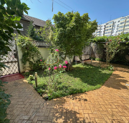 Casa, 4 rooms, 208 mp Bucuresti/Tei