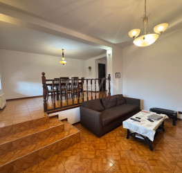 Casa, 4 rooms, 232 mp Bucuresti/Colentina