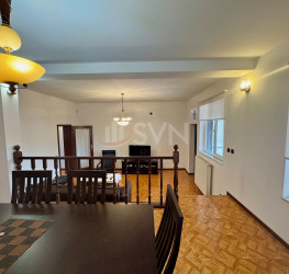 Casa, 4 rooms, 232 mp Bucuresti/Colentina
