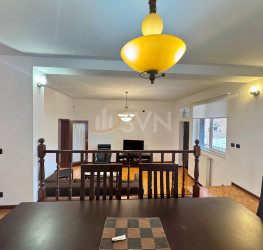 Casa, 4 rooms, 232 mp Bucuresti/Colentina