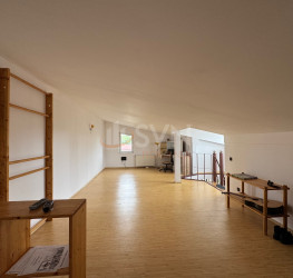 Casa, 4 rooms, 232 mp Bucuresti/Colentina