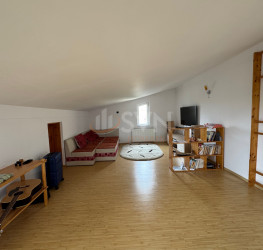 Casa, 4 rooms, 232 mp Bucuresti/Colentina