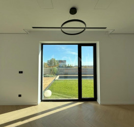 Casa, 4 rooms, 235 mp Ilfov/Otopeni