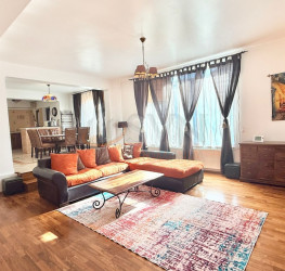 Casa, 4 rooms, 243.77 mp Bucuresti/Iancu Nicolae
