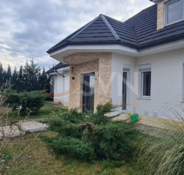 Casa, 4 rooms, 260 mp Ilfov/Balotesti