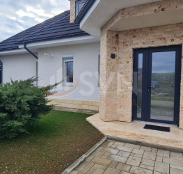 Casa, 4 rooms, 260 mp Ilfov/Balotesti