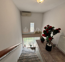 Casa, 4 rooms, 300 mp Bucuresti/Aviatiei
