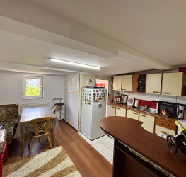 Casa, 4 rooms, 300 mp Bucuresti/Aviatiei