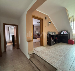 Casa, 4 rooms, 300 mp Bucuresti/Aviatiei