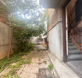 Casa, 4 rooms, 335 mp Bucuresti/Domenii
