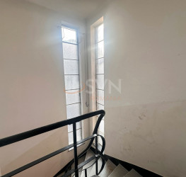 Casa, 4 rooms, 335 mp Bucuresti/Domenii