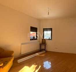 Casa, 4 rooms, 90 mp Bucuresti/Domenii