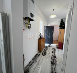 Casa, 4 rooms, 90 mp Bucuresti/Domenii