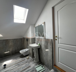 Casa, 4 rooms, 90 mp Bucuresti/Domenii