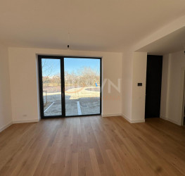 Casa, 4 rooms in Vile cu deschidere la lacul Grivita Bucuresti/Bucurestii Noi
