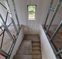 Casa, 5 camere, 111 mp Dambovita/Centru