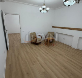 Casa, 5 camere, 123 mp Bucuresti/Victoriei