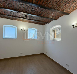 Casa, 5 camere, 123 mp Bucuresti/Victoriei