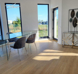 Casa, 5 camere, 134.18 mp Dambovita/Centru