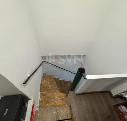 Casa, 5 camere, 135 mp Bucuresti/P-ta Unirii