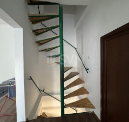 Casa, 5 camere, 135 mp Bucuresti/P-ta Unirii