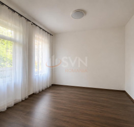 Casa, 5 camere, 135 mp Bucuresti/P-ta Unirii