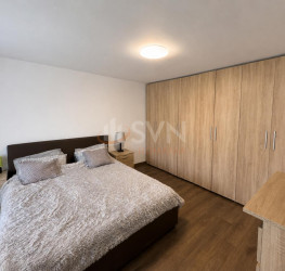 Casa, 5 camere, 135 mp Bucuresti/P-ta Unirii
