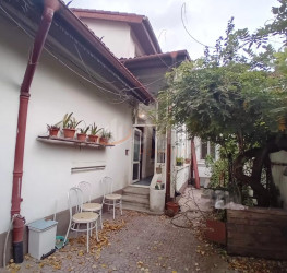 Casa, 5 camere, 150 mp Bucuresti/Domenii