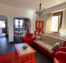 Casa, 5 camere, 150 mp Dambovita/Centru