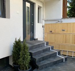 Casa, 5 camere, 155 mp Bucuresti/Bucurestii Noi