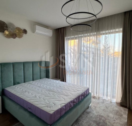 Casa, 5 camere, 200 mp Bucuresti/Iancu Nicolae