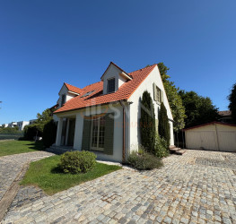 Casa, 5 camere, 215 mp Bucuresti/Pipera