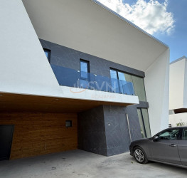 Casa, 5 camere, 220 mp Ilfov/Voluntari