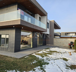 Casa, 5 camere, 220 mp Ilfov/Voluntari