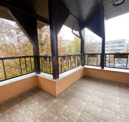 Casa, 5 camere, 230 mp Bucuresti/Matei Basarab