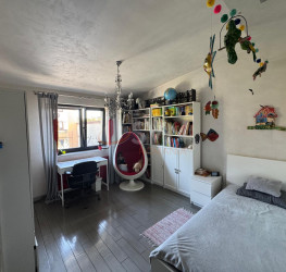 Casa, 5 camere, 234 mp Bucuresti/Bucurestii Noi