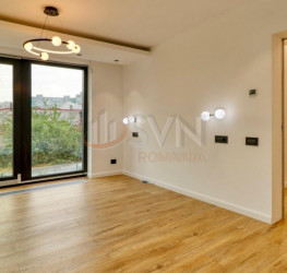 Casa, 5 camere, 235 mp Bucuresti/P-ta Victoriei