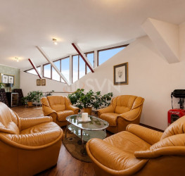 Casa, 5 camere, 241 mp Bucuresti/Sisesti