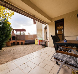 Casa, 5 camere, 241 mp Bucuresti/Sisesti