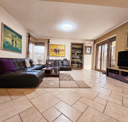 Casa, 5 camere, 241 mp Bucuresti/Sisesti