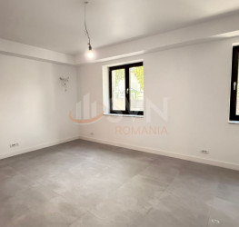 Casa, 5 camere, 257 mp Bucuresti/Vatra Luminoasa