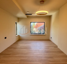 Casa, 5 camere, 285 mp Bucuresti/Aviatiei