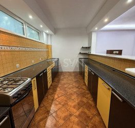 Casa, 5 camere, 290 mp Bucuresti/1 Mai