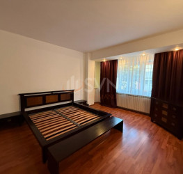 Casa, 5 camere, 290 mp Bucuresti/1 Mai