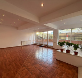 Casa, 5 camere, 290 mp Bucuresti/1 Mai